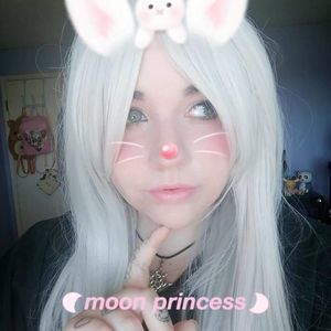 Meet your Posher, Luna